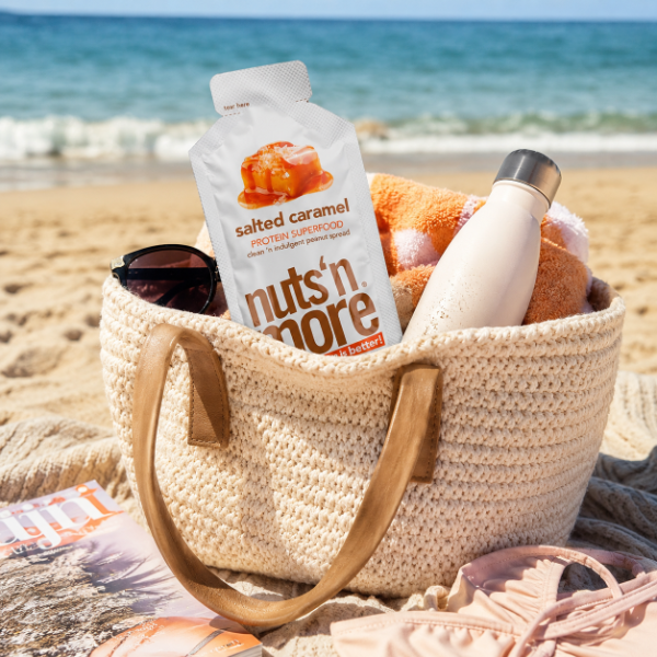 Beach bag with Nuts 'N More Salted Caramel Snack Pack